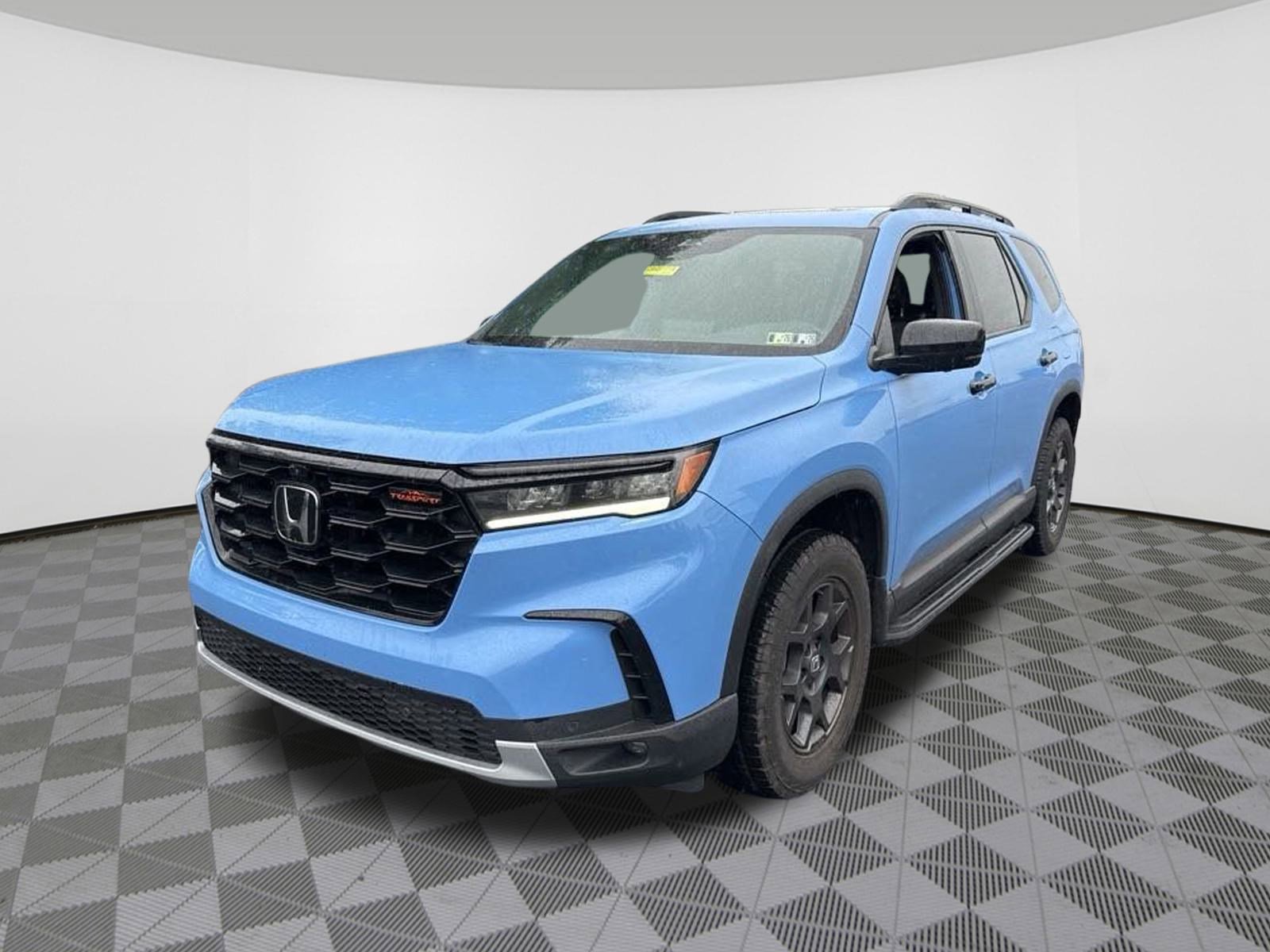 2023 Honda Pilot TrailSport photo 2
