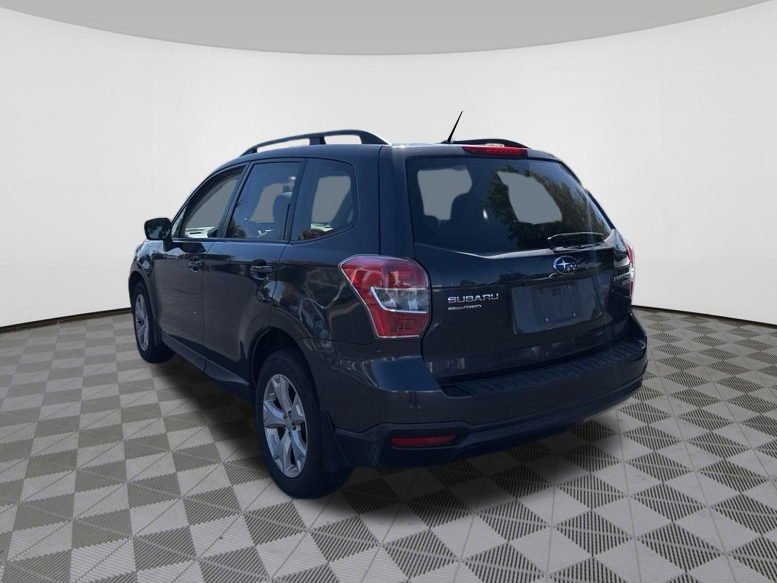 2015 Subaru Forester 2.5i Premium photo 3
