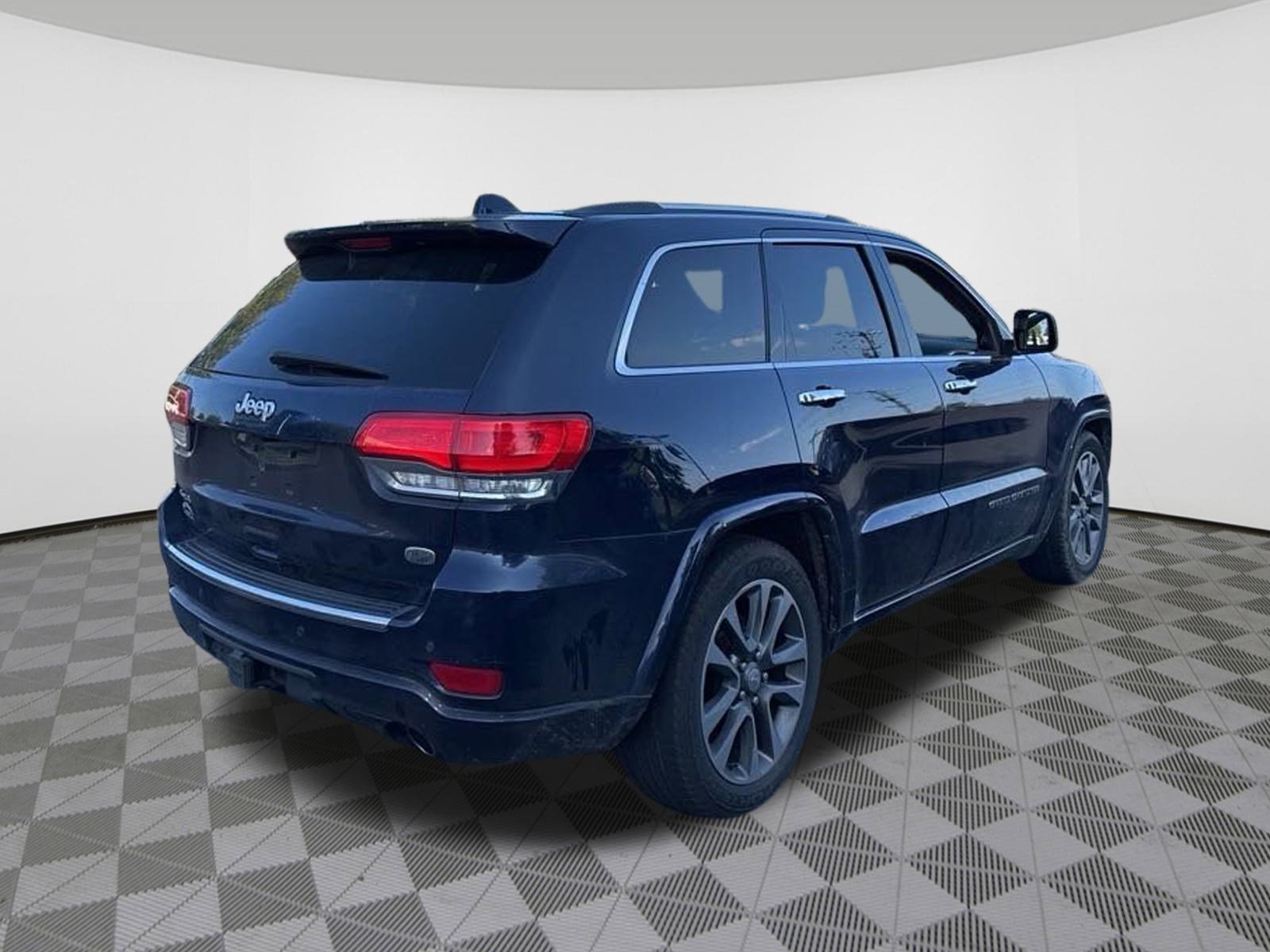 2017 Jeep Grand Cherokee Overland photo 4