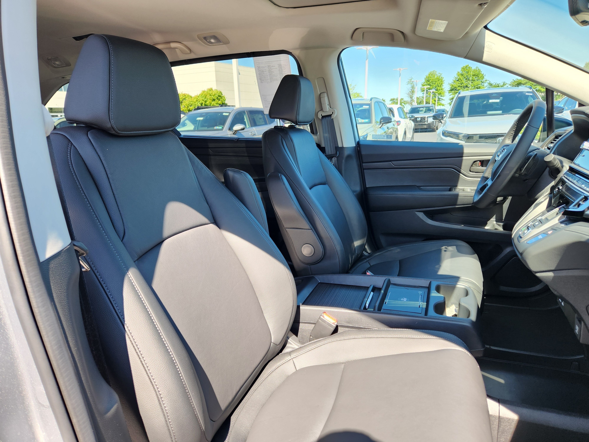 2026 Honda Odyssey EX-L - Photo 17