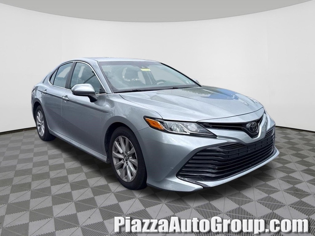Used 2018 Toyota Camry LE Sedan