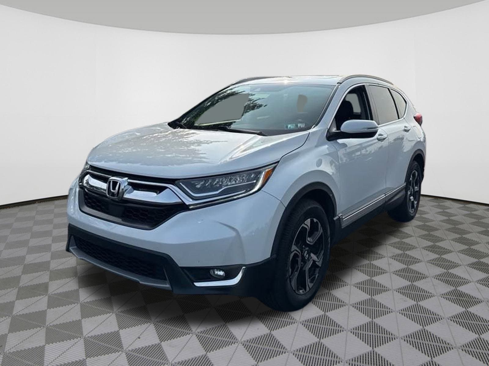 Certified 2019 Honda CR-V Touring with VIN 2HKRW2H92KH646506 for sale in Limerick, PA