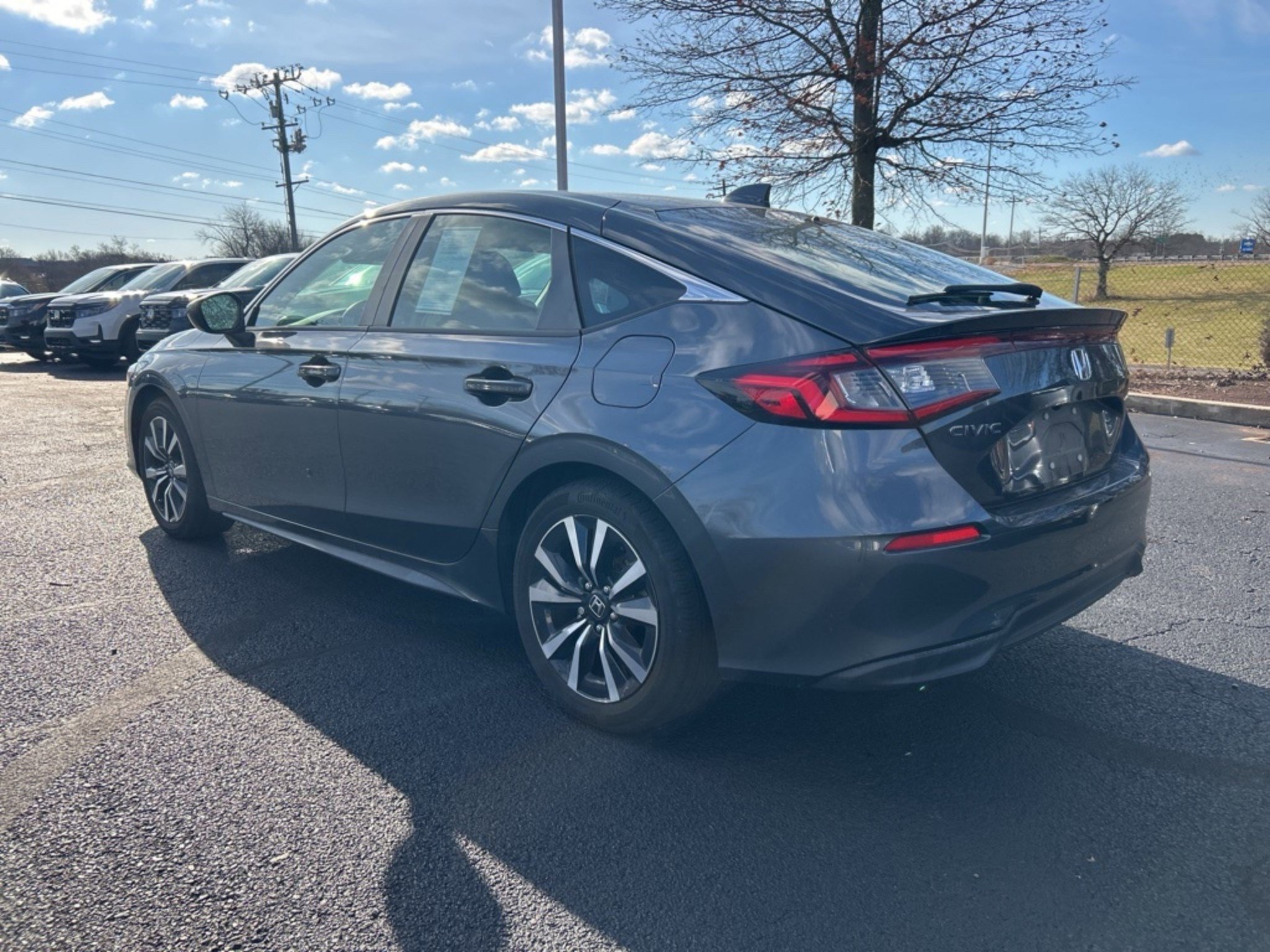 2023 Honda Civic Hatchback EX-L photo 3