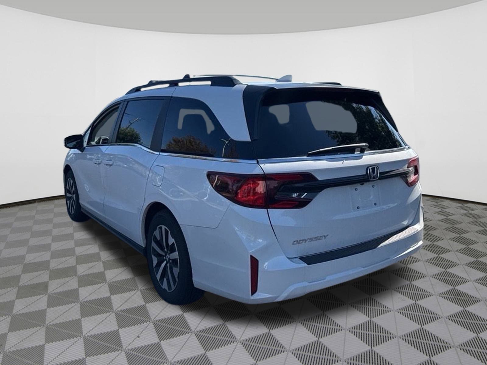2025 Honda Odyssey EX-L photo 3