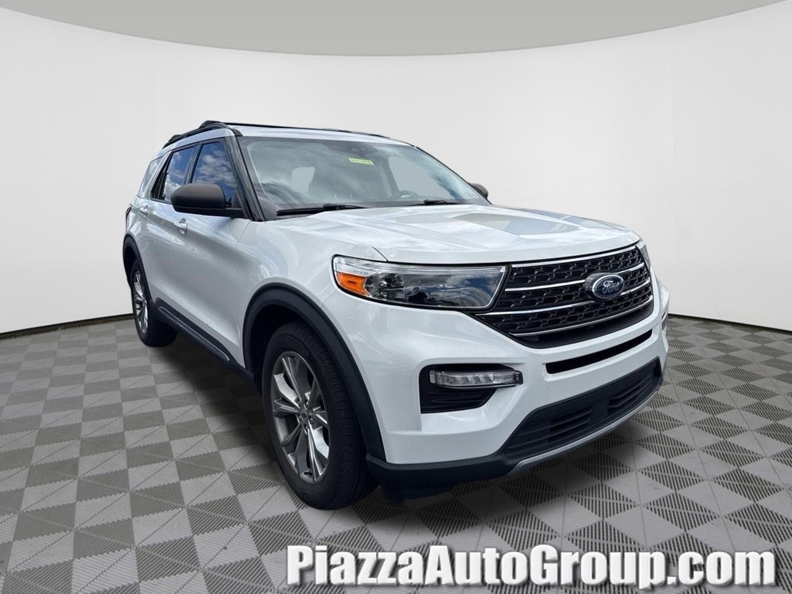 2021 Ford Explorer XLT 4WD's photo