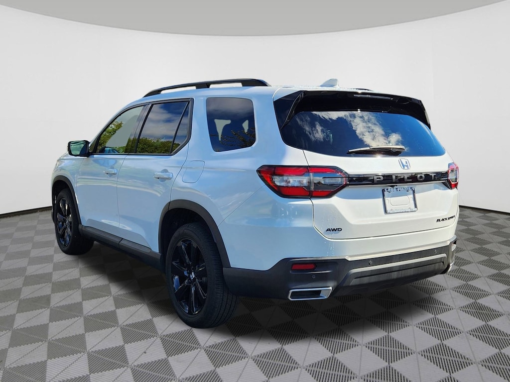 Certified 2025 Honda Pilot Black Edition SUV