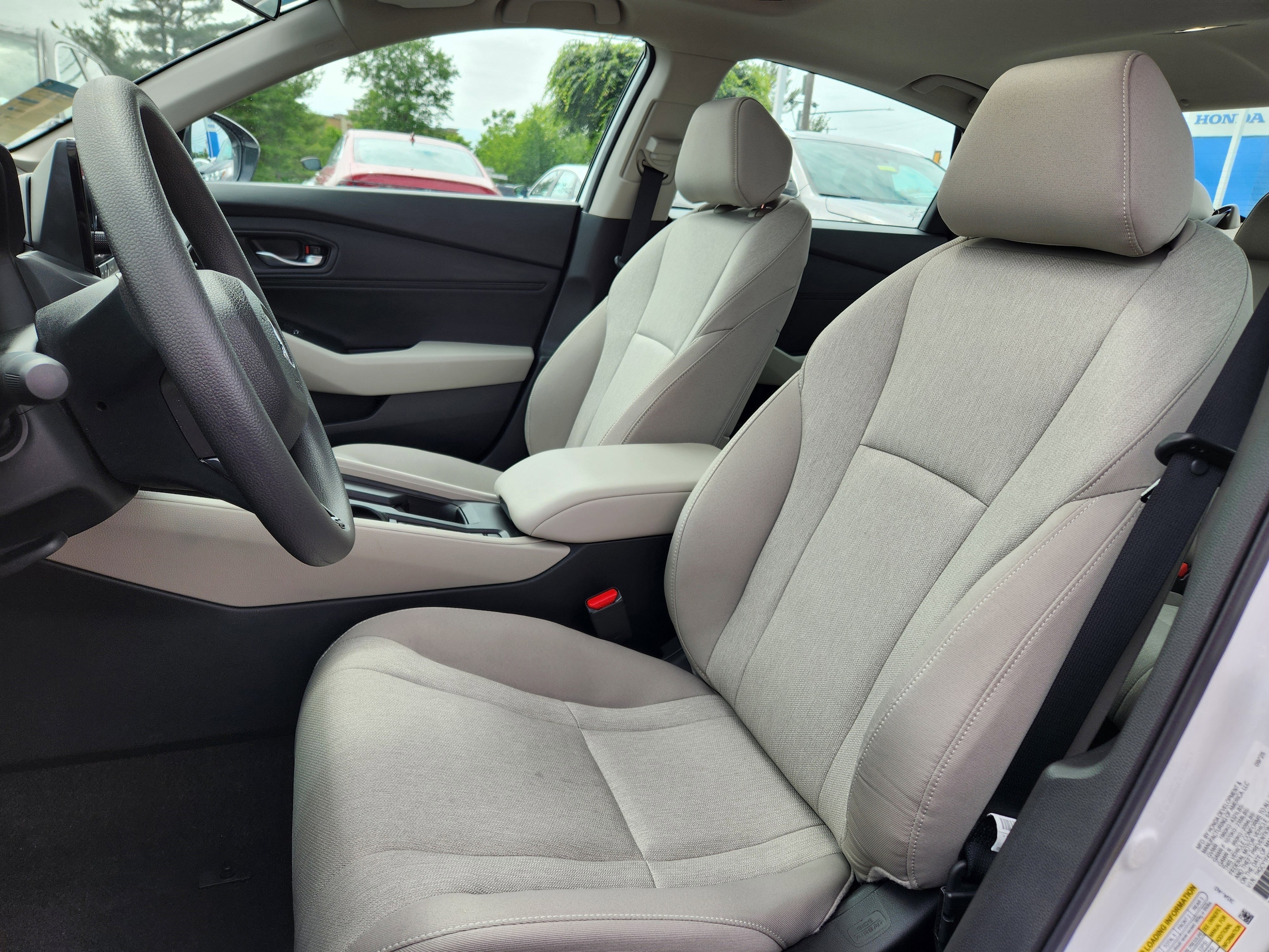 2025 Honda Accord SE - Photo 10