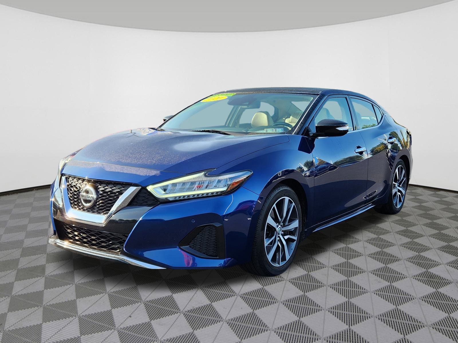 2020 Nissan Maxima SL photo 2