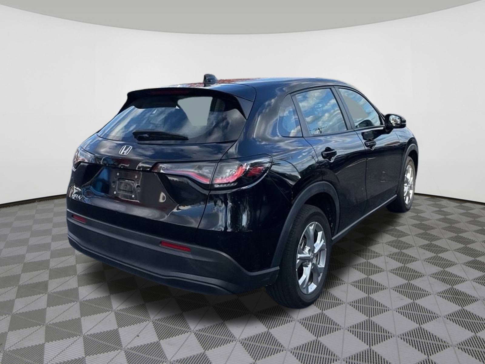 2023 Honda HR-V LX photo 4
