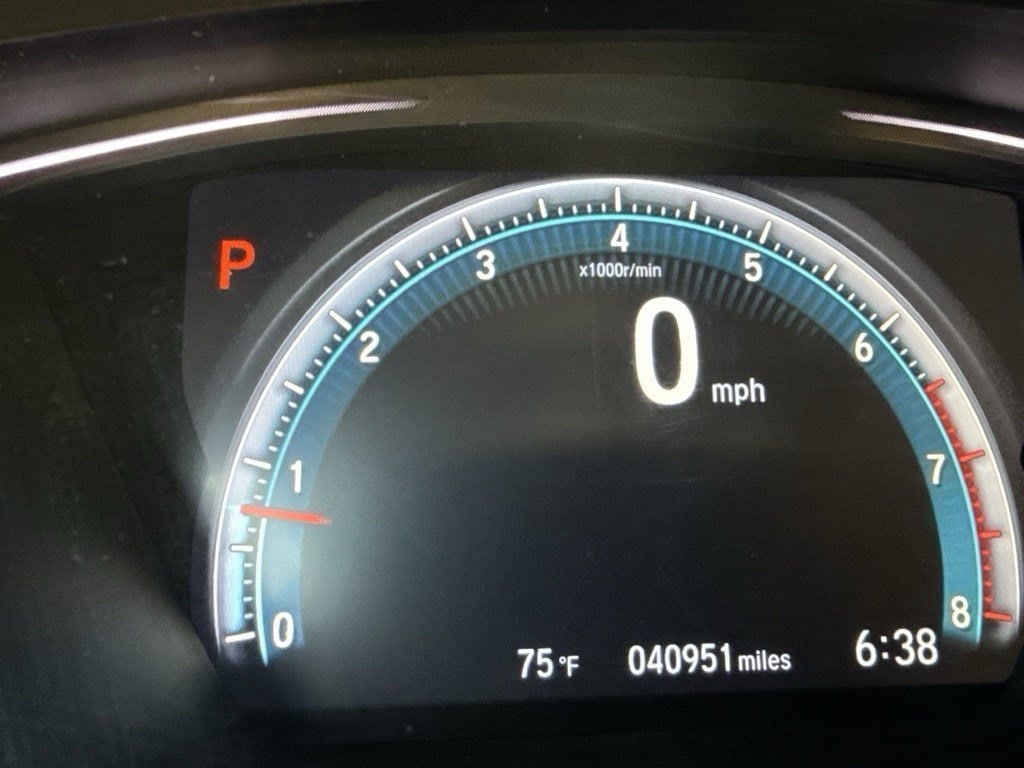 2018 Honda Civic Hatchback EX-L - Photo 8