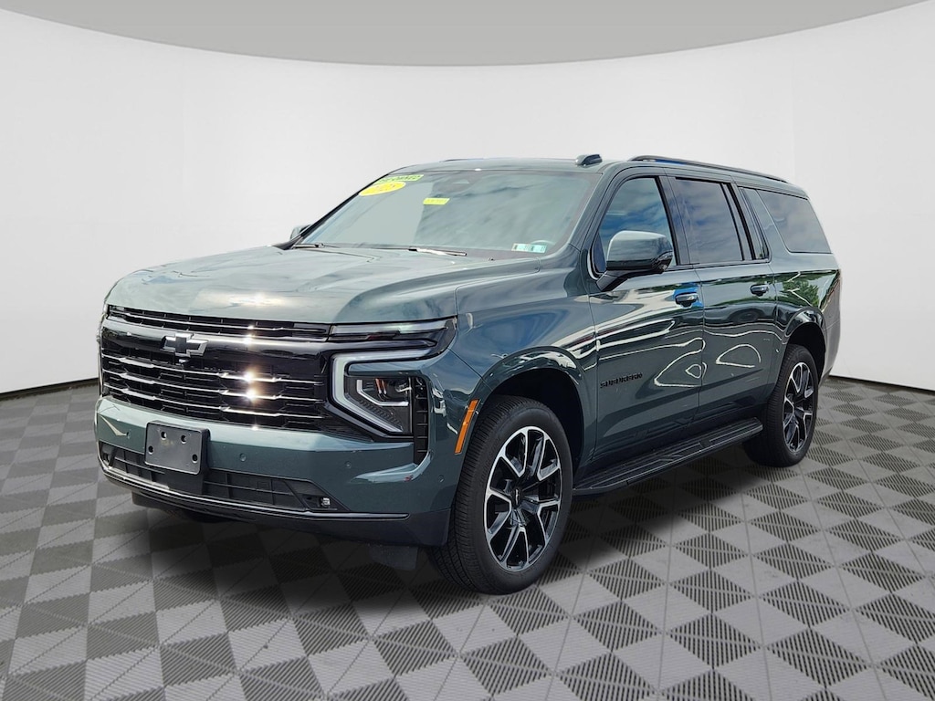 Used 2025 Chevrolet Suburban RST SUV