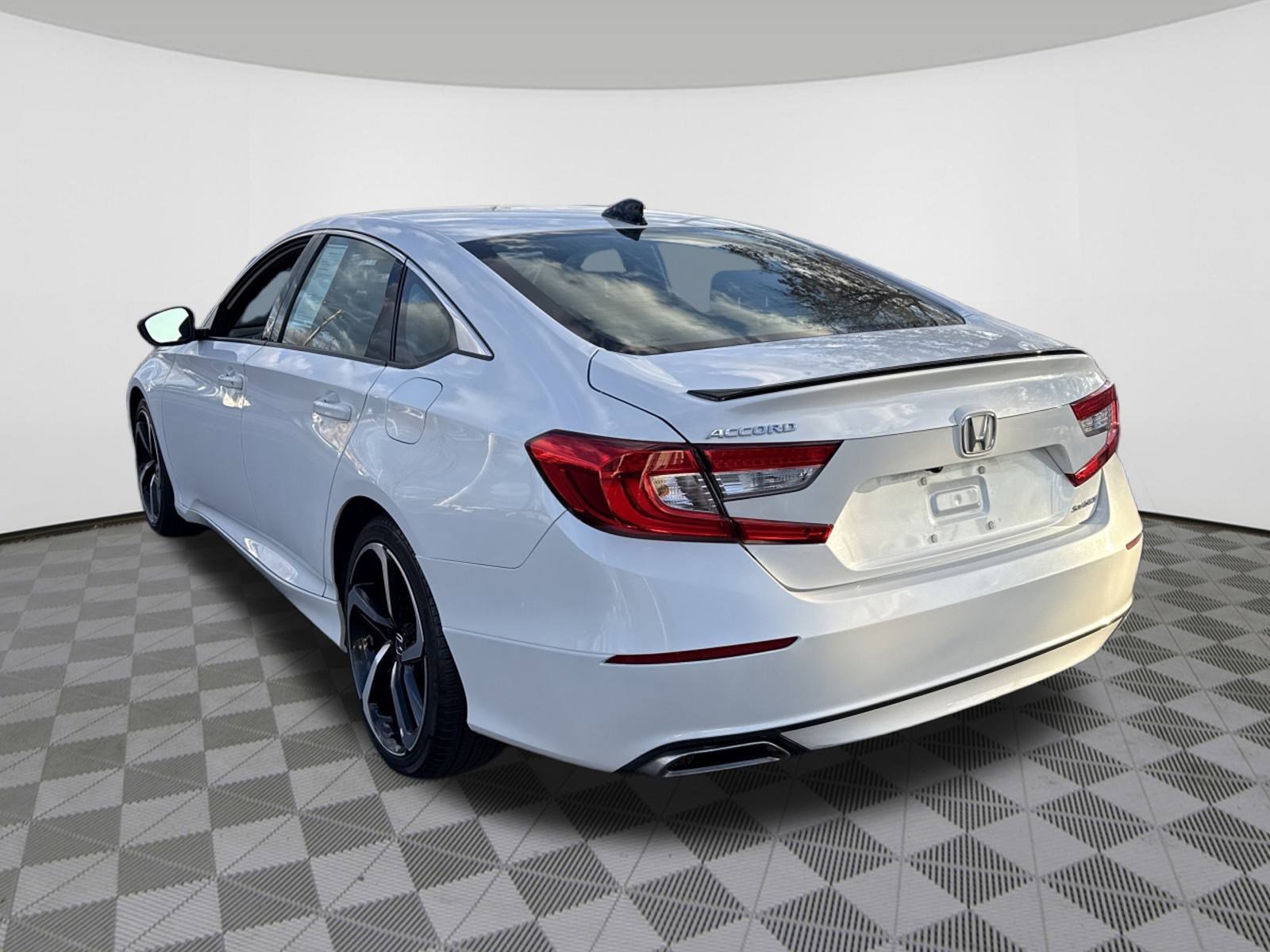 2022 Honda Accord Sport photo 3