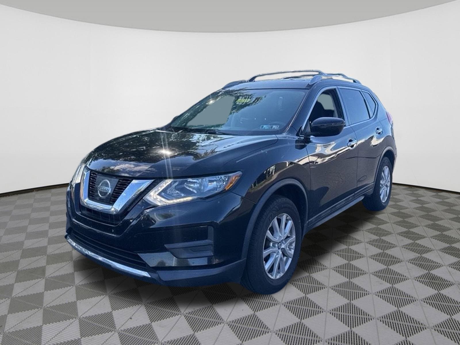 Used 2017 Nissan Rogue SV with VIN 5N1AT2MV5HC848801 for sale in Royersford, PA