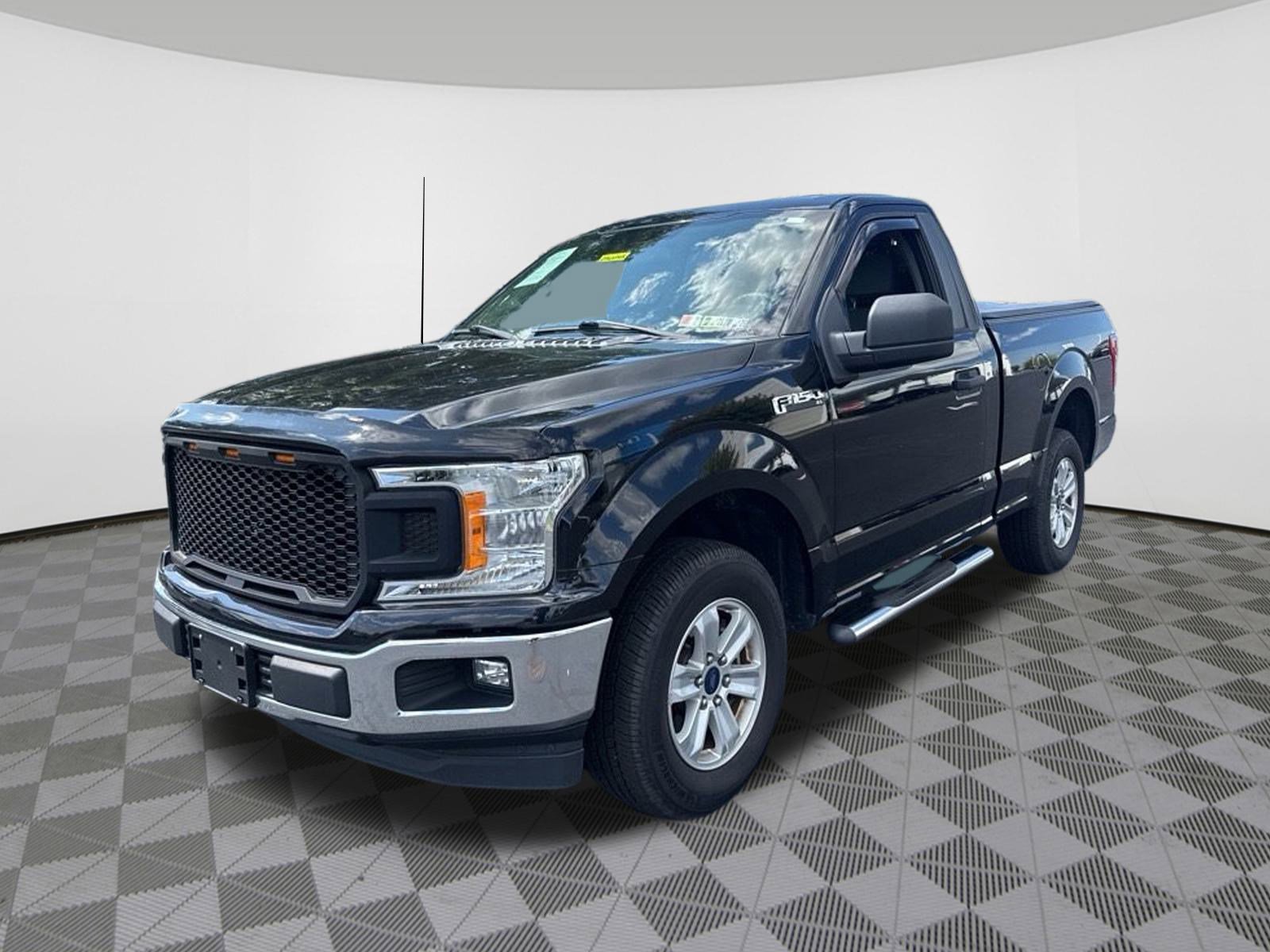 2018 Ford F-150 XL photo 2