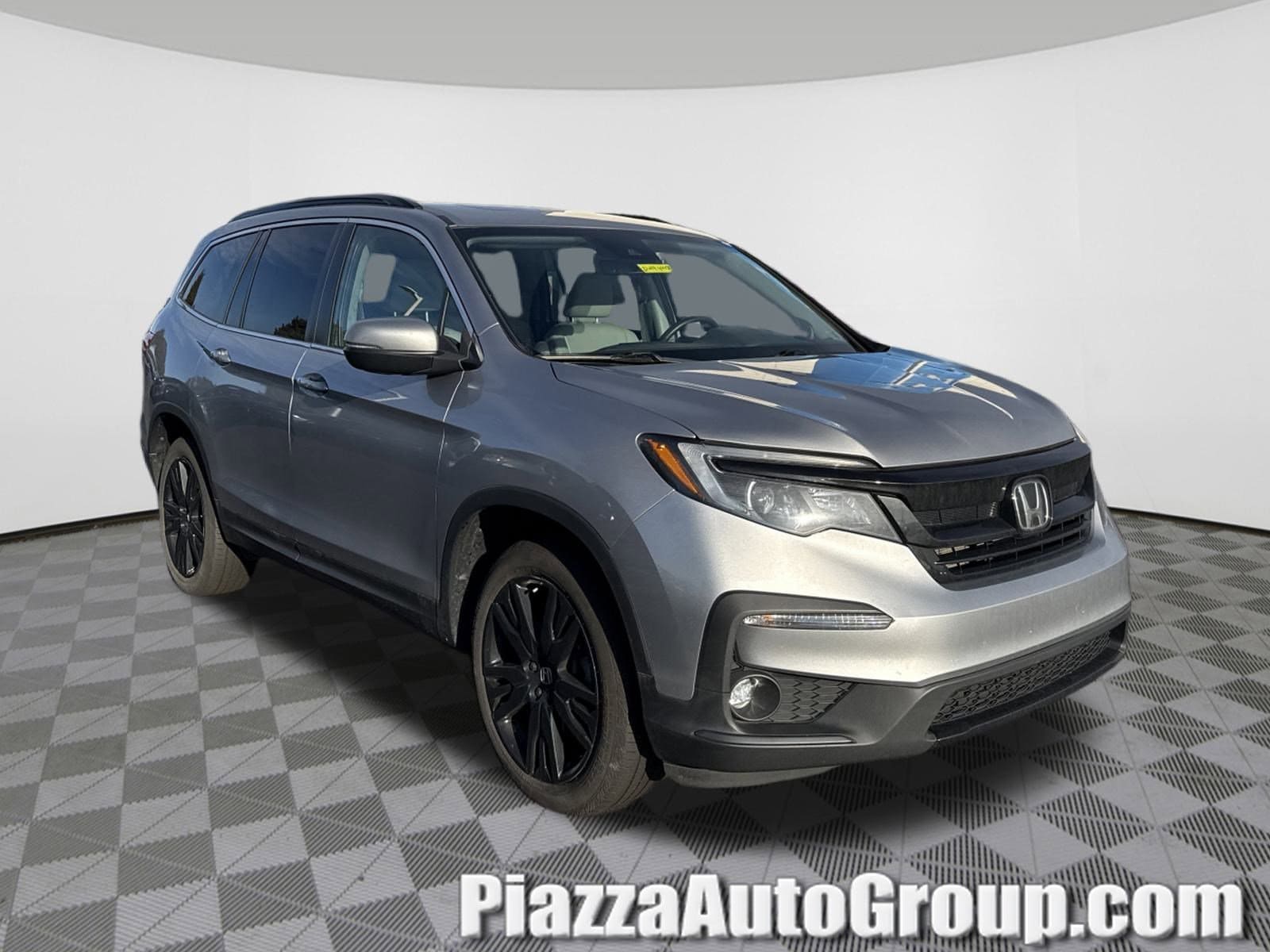 2022 Honda Pilot SE's photo