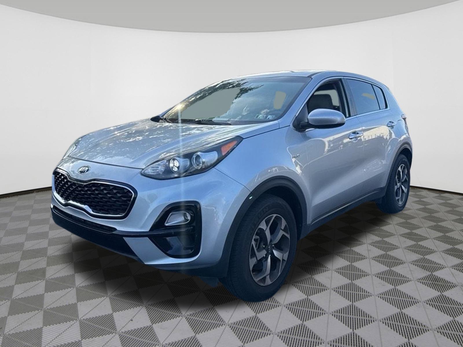 2020 Kia Sportage LX photo 2