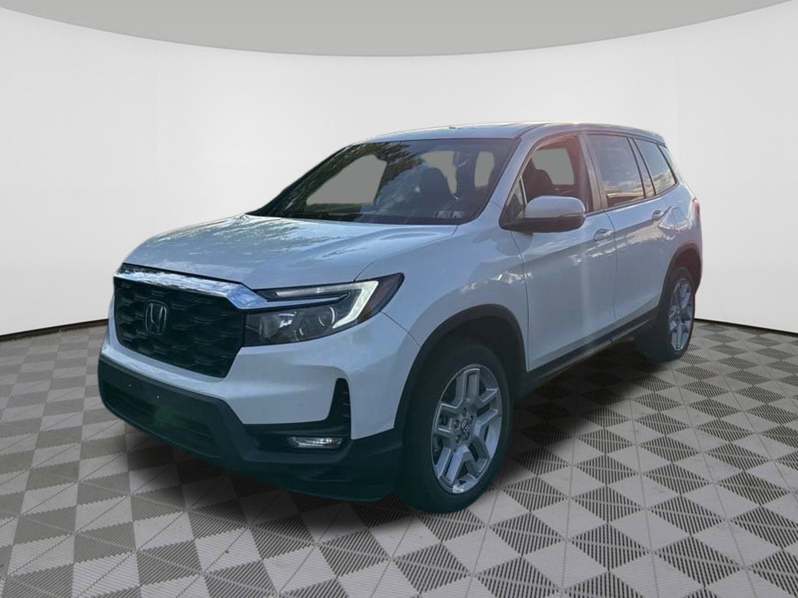 Certified 2024 Honda Passport EX-L with VIN 5FNYF8H53RB018488 for sale in Limerick, PA
