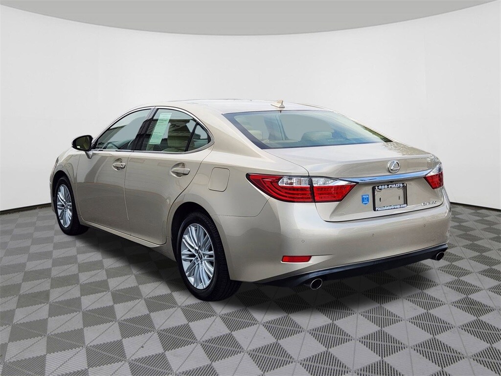 2014 Lexus ES 350 photo 3