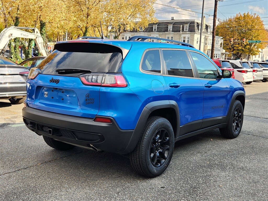 2022 Jeep Cherokee Latitude photo 3