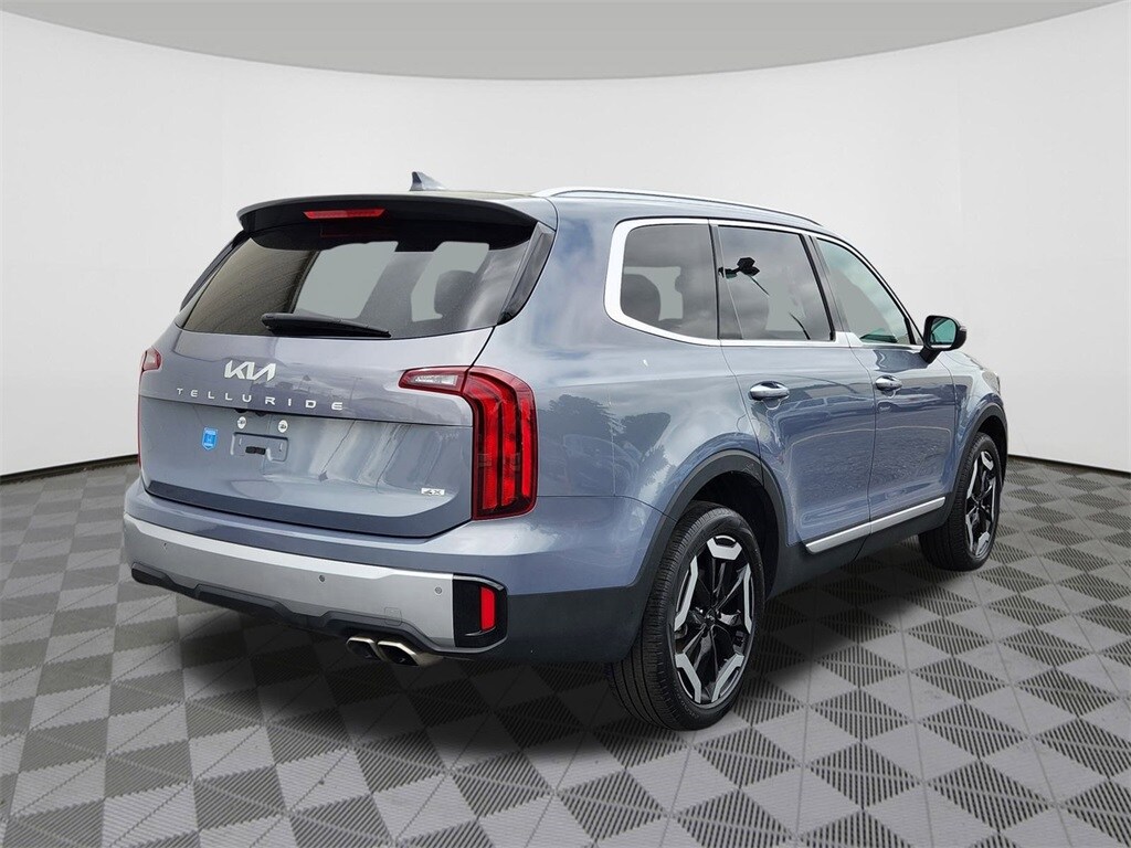2023 Kia Telluride S photo 3