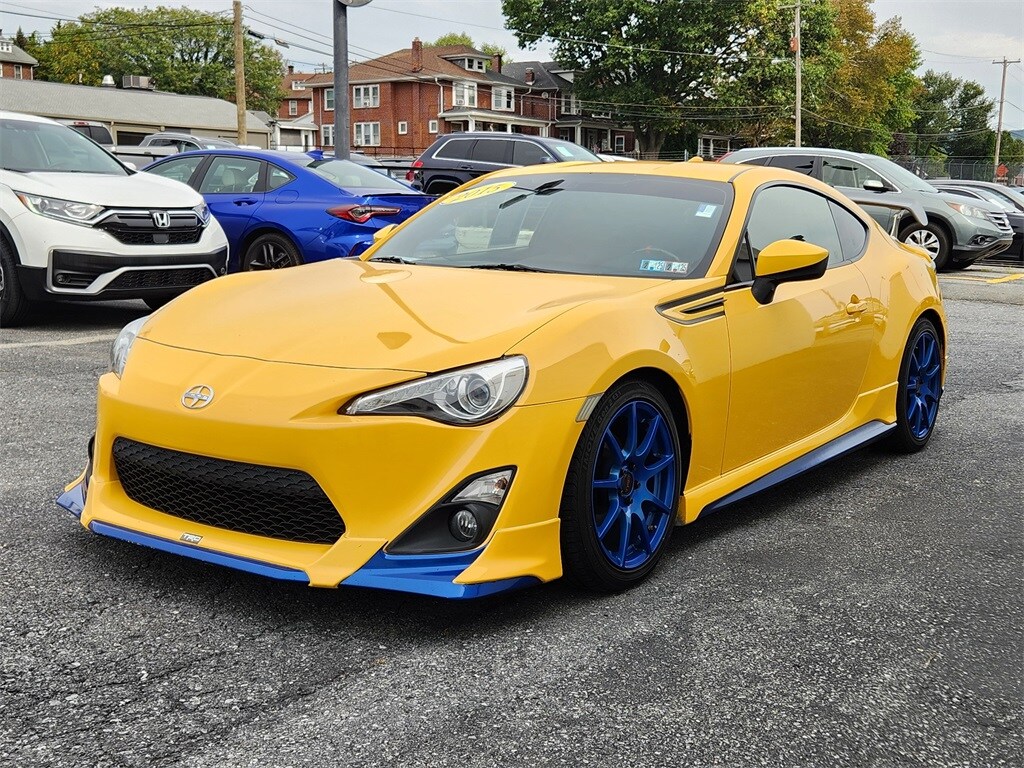 2015 Scion FR-S photo 2