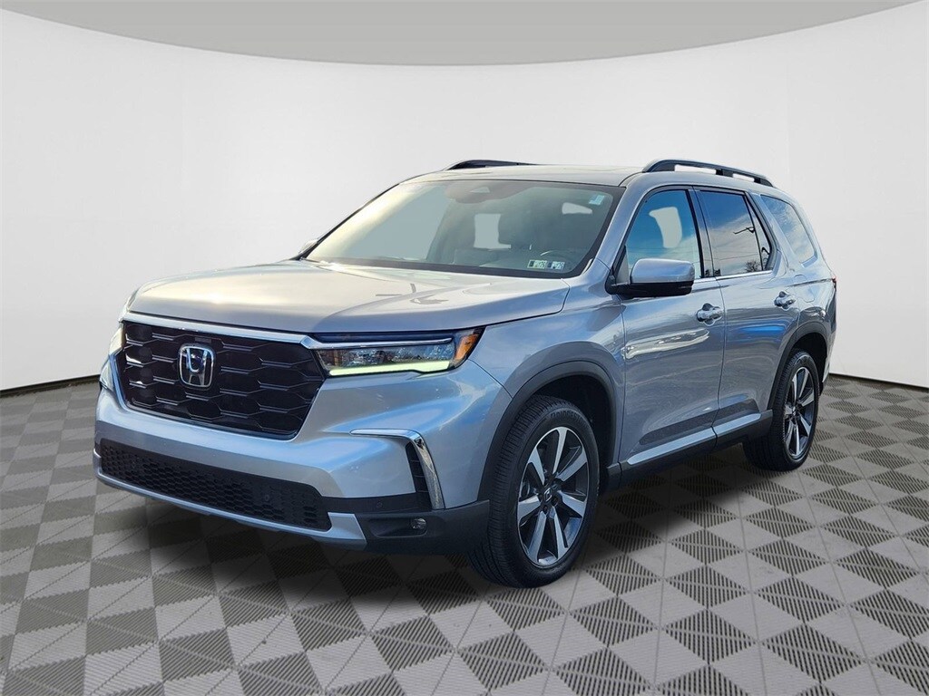 2025 Honda Pilot Touring photo 2