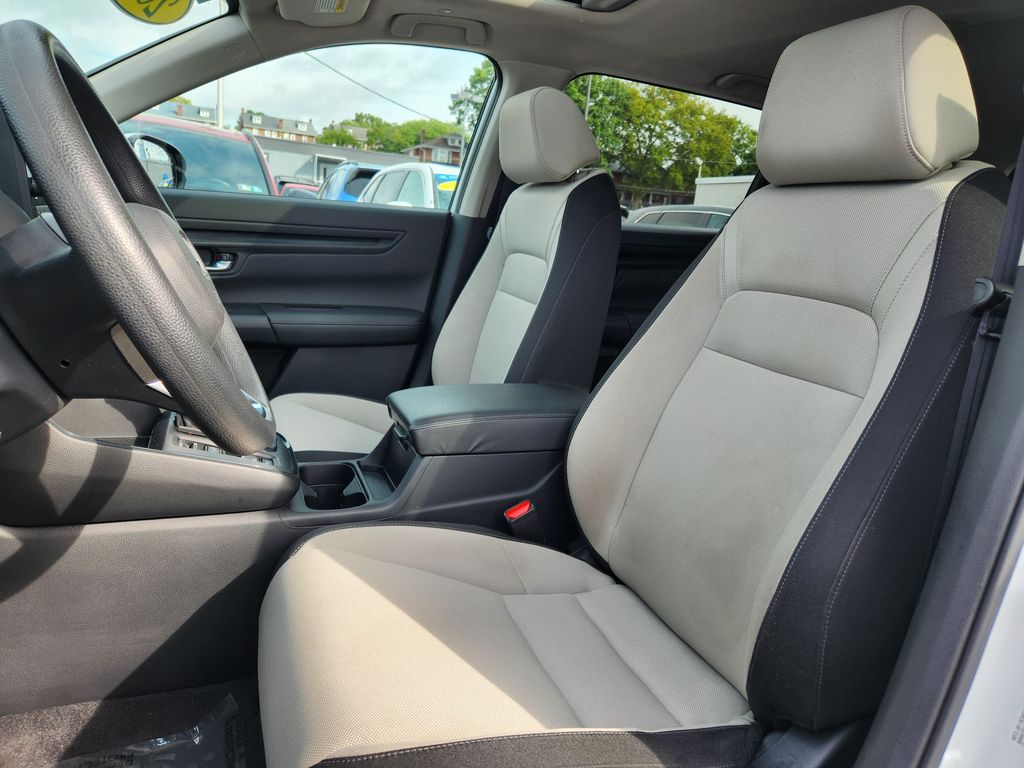 2025 Honda CR-V EX - Photo 10