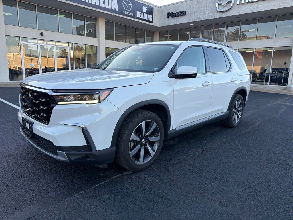 Used 2025 Honda Pilot Touring SUV