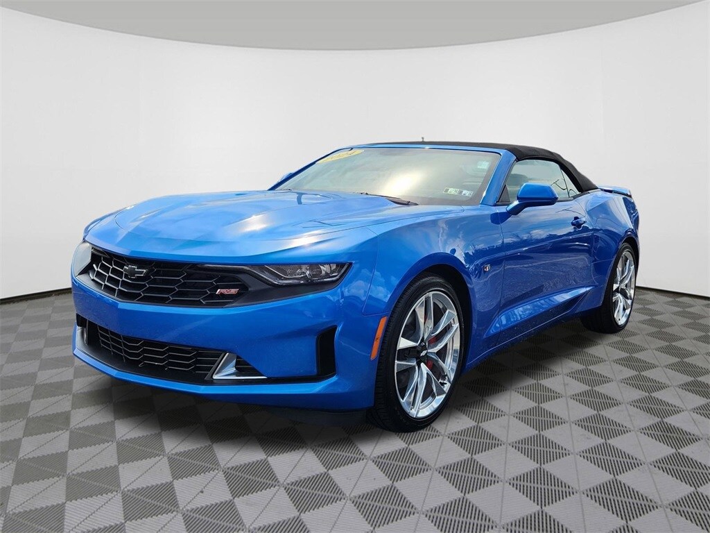 2024 Chevrolet Camaro 3LT photo 2