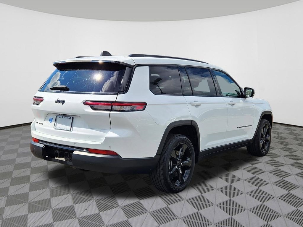 Used 2023 Jeep Grand Cherokee L Altitude SUV