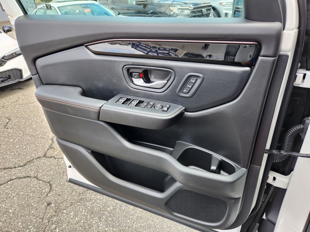 2025 Honda Pilot TrailSport - Photo 24