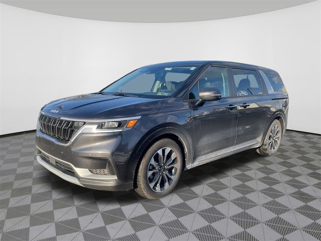 Used 2024 Kia Carnival EX Minivan/Van