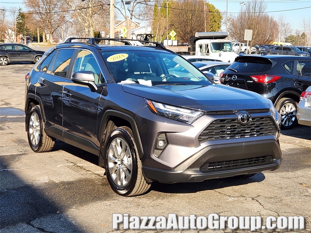 2024 Toyota RAV4 XLE Premium's photo