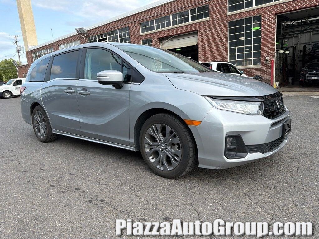 Used 2025 Honda Odyssey Touring Minivan/Van