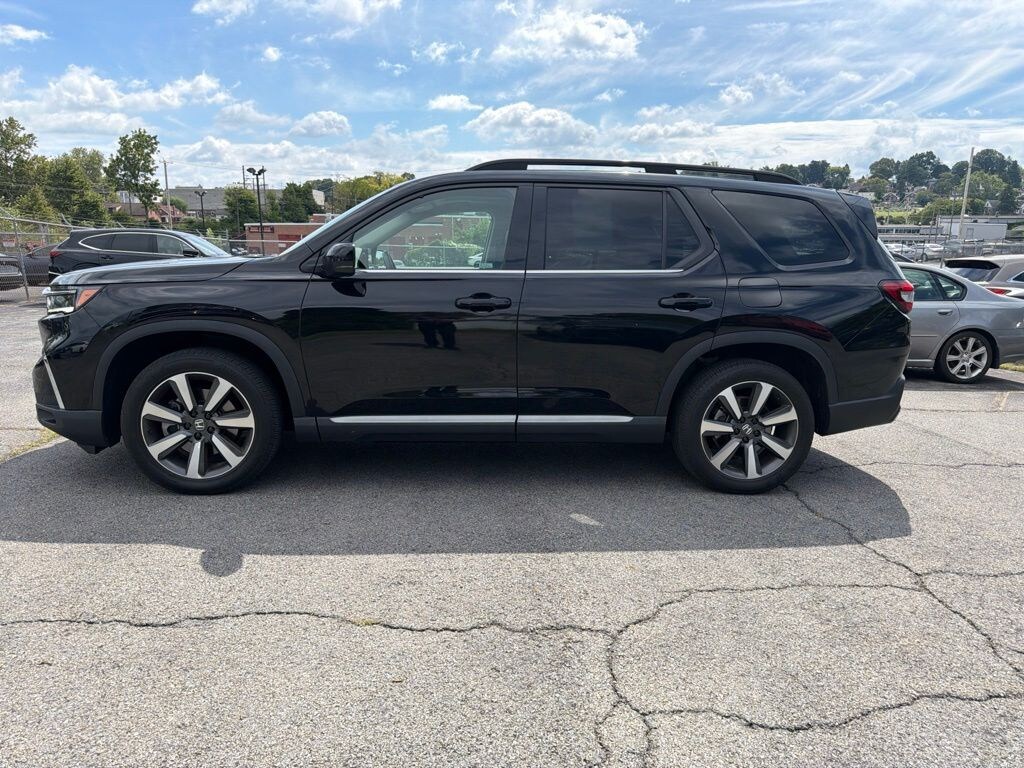 Certified 2023 Honda Pilot Touring SUV
