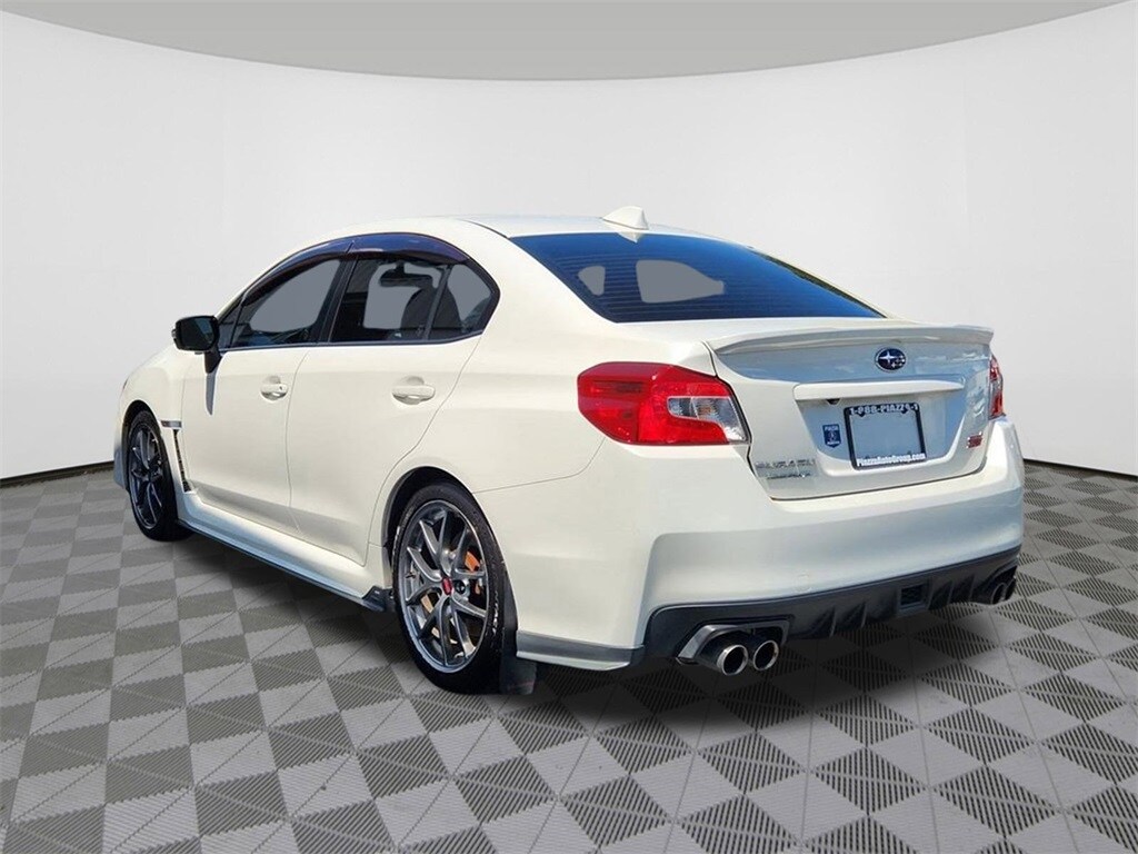 2016 Subaru WRX STI Limited photo 3