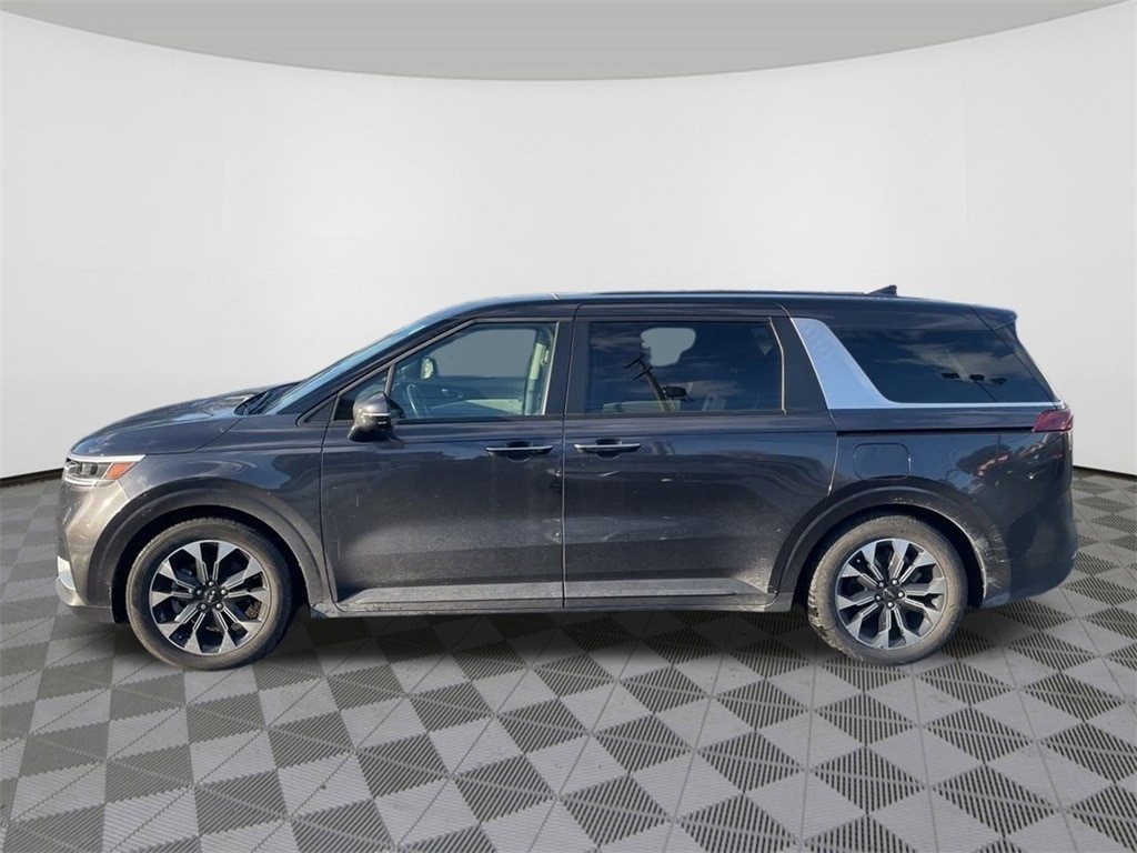 Used 2024 Kia Carnival EX Minivan/Van