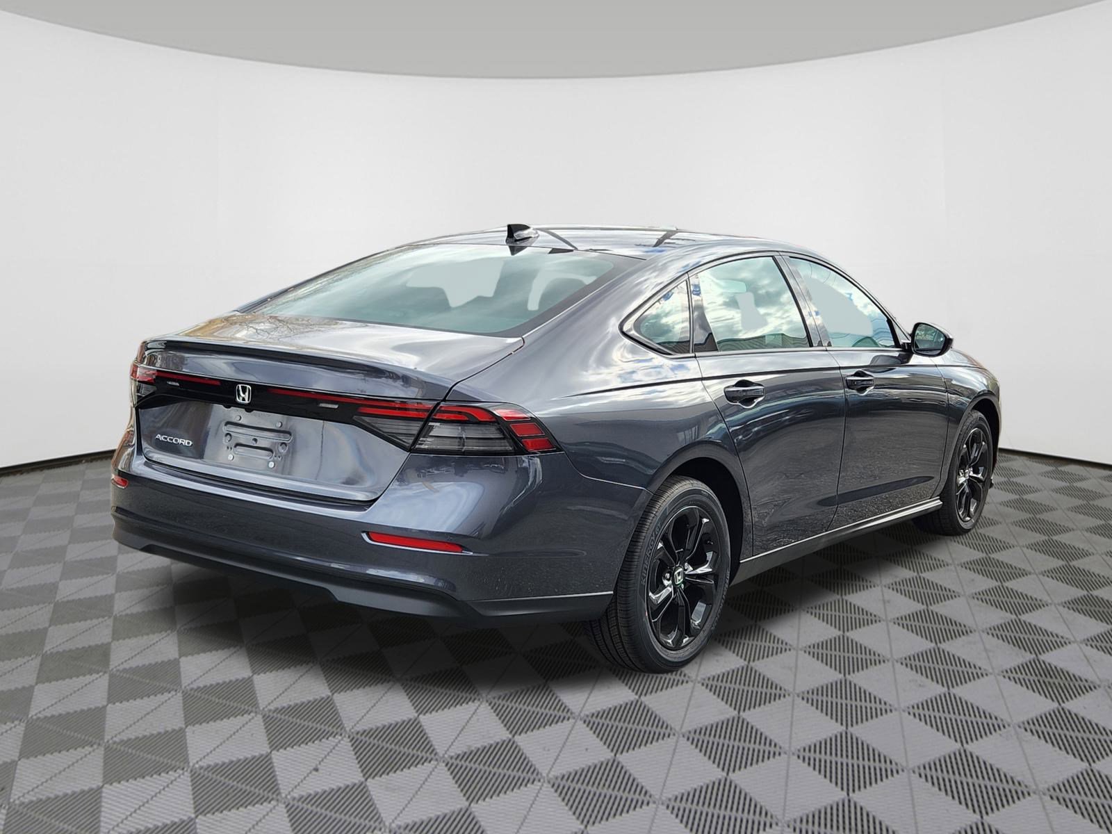 2025 Honda Accord SE photo 2