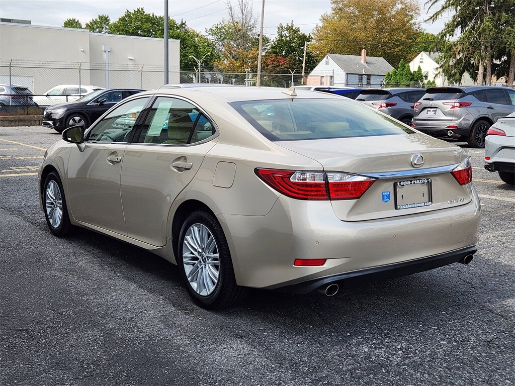 2014 Lexus ES 350 photo 2