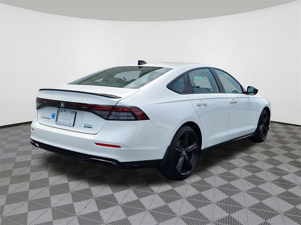 2023 Honda Accord Hybrid Sport-L photo 4