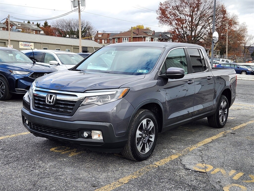 2019 Honda Ridgeline RTL photo 2