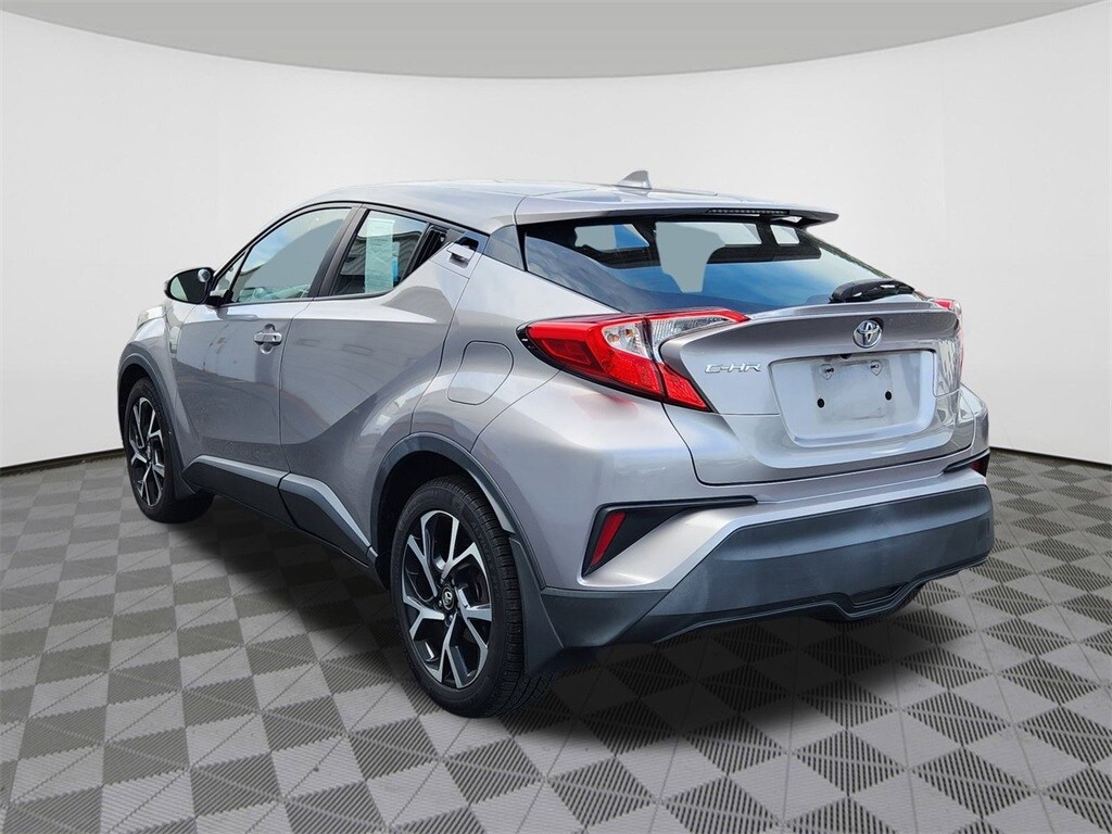 2018 Toyota C-HR XLE photo 3