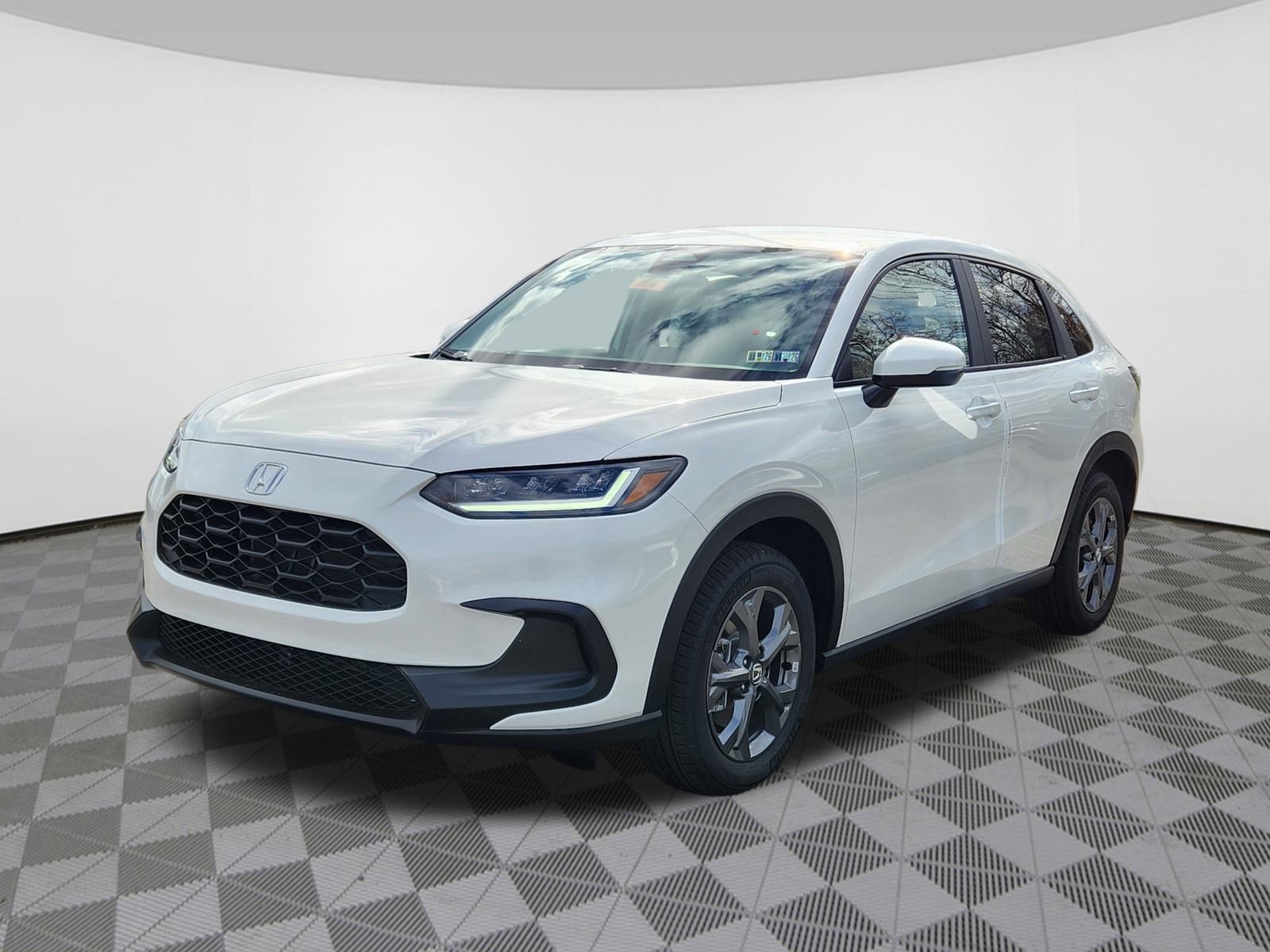 2026 Honda HR-V LX photo 2