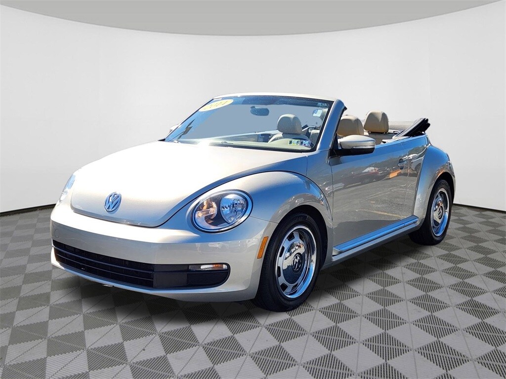 2014 Volkswagen Beetle 1.8T Convertible photo 2