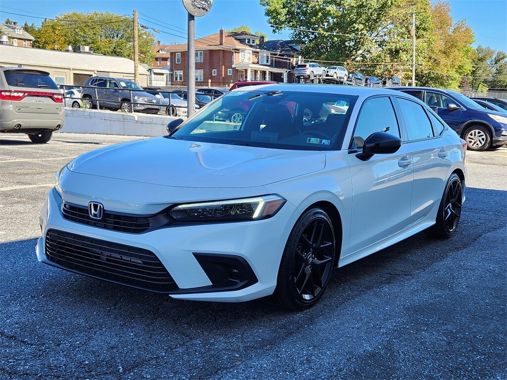 2023 Honda Civic Sport photo 2