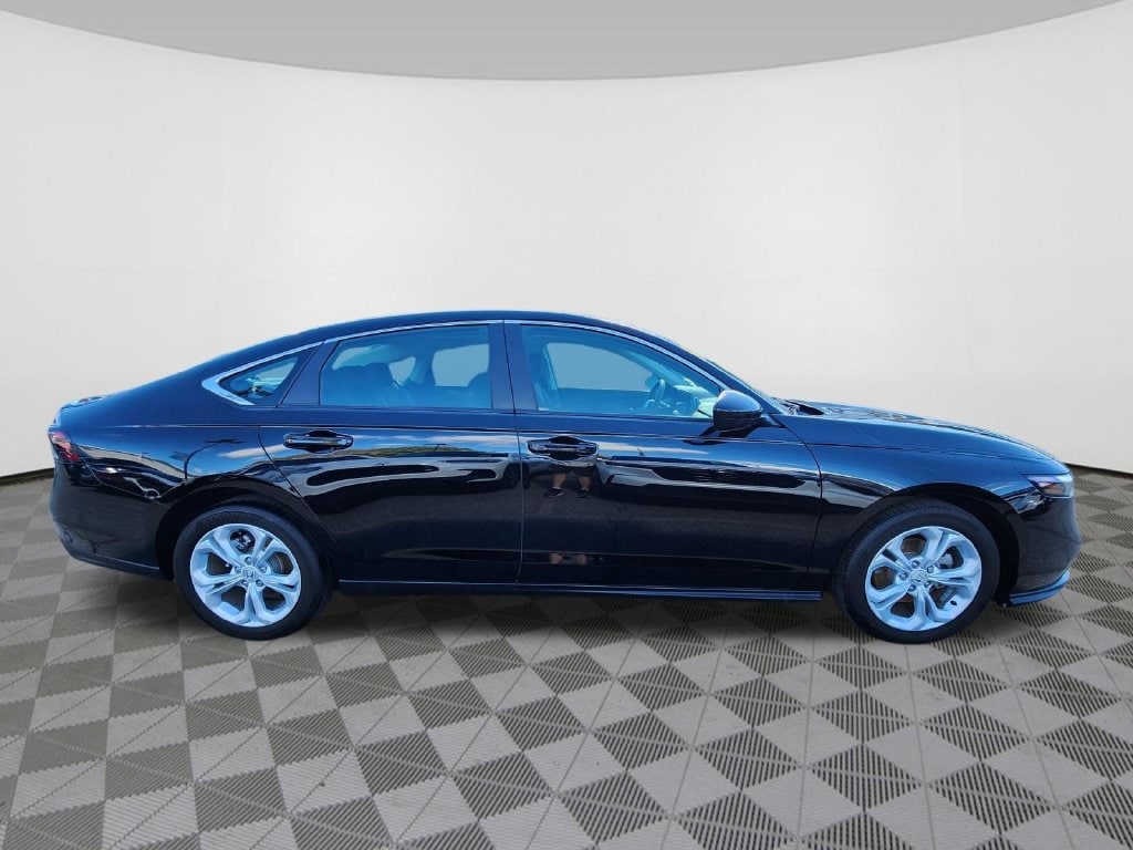 2024 Honda Accord LX - Photo 6