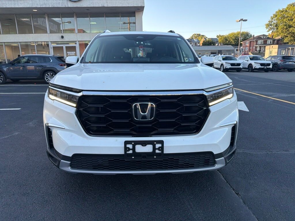 Used 2025 Honda Pilot Touring SUV