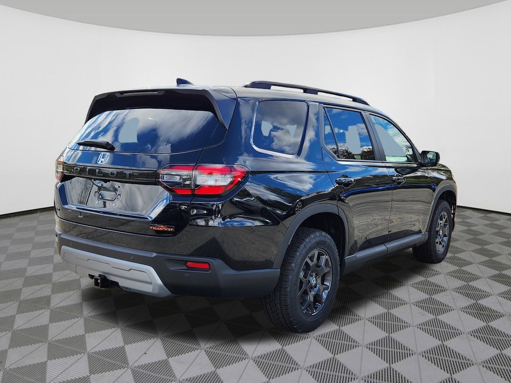 New 2025 Honda Pilot TrailSport SUV