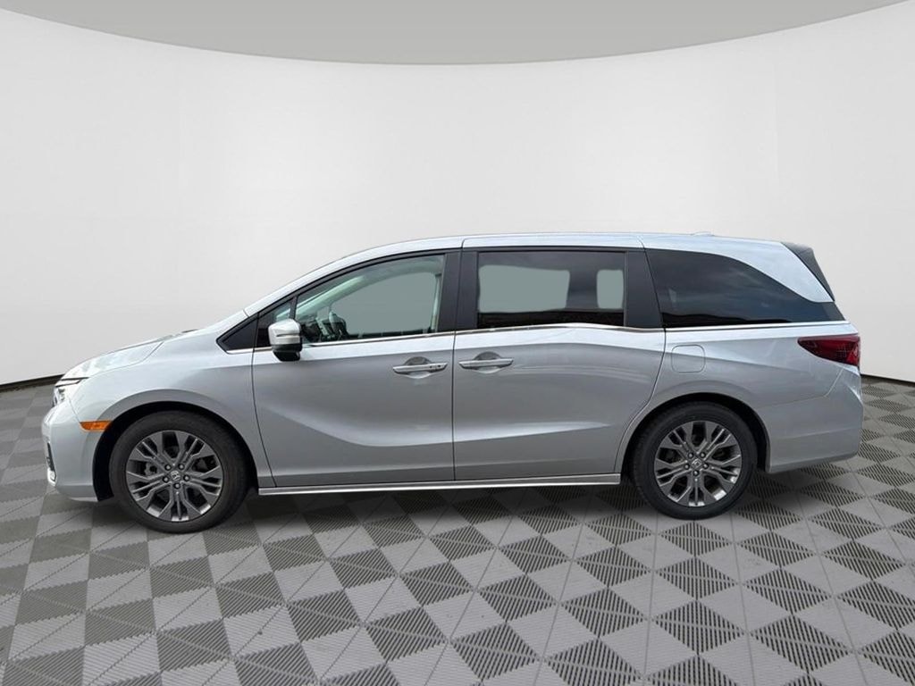 Used 2025 Honda Odyssey Touring Minivan/Van