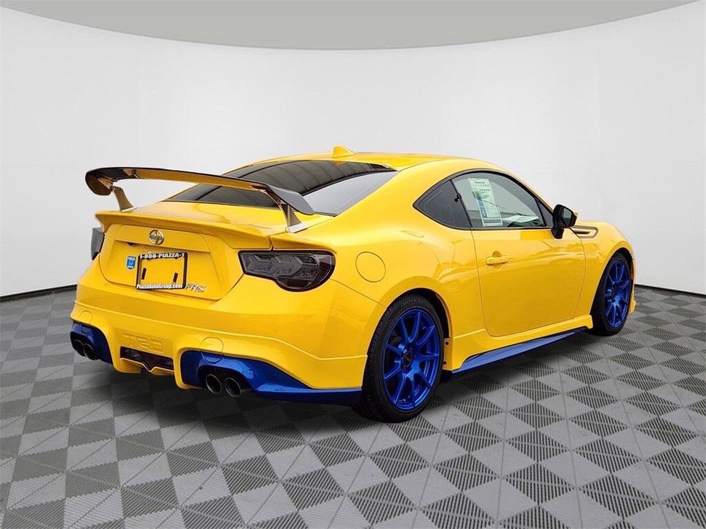 2015 Scion FR-S photo 4